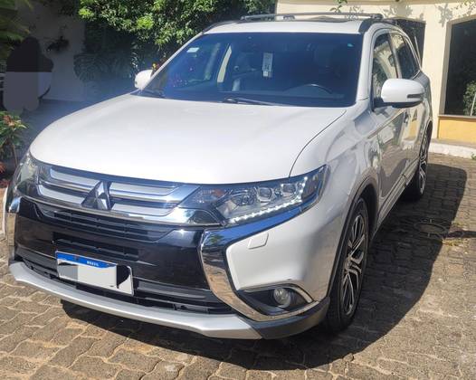 MITSUBISHI OUTLANDER 2.2 4X4 16V DIESEL 4P AUTOMÁTICO MITSUBISHI OUTLANDER 2.2 4X4 16V DIESEL 4P AUTOMÁTICO